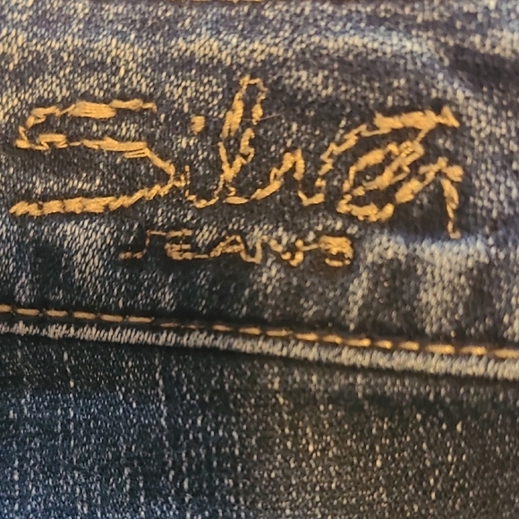 Silver Jeans Women's Dark Blue Capris - Picture 6 of 9